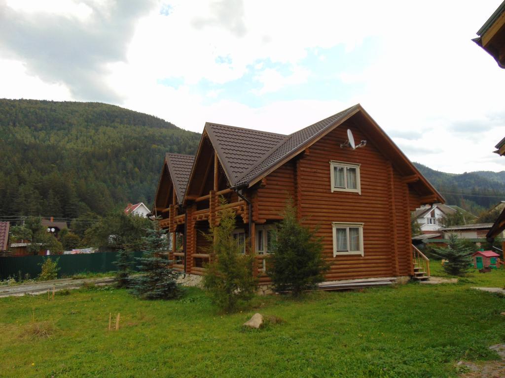 Leoslav Apartments Татарив Екстериор снимка
